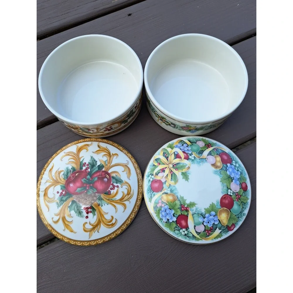 Set Of 2 Mikasa Christmas Decorative Collectable Porcelain Trinket Boxes Japan